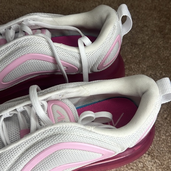 NIKE | AIRMAX 720 - Picture 4 of 6